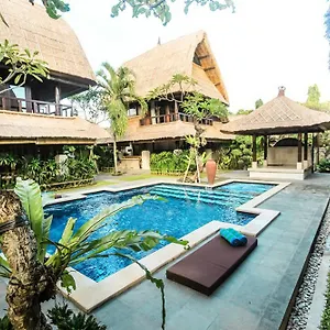  Villa Radiant Jepun Indonesia