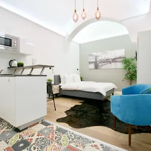 creative-apartment-hold-street-market.inbudapesthotels.com/